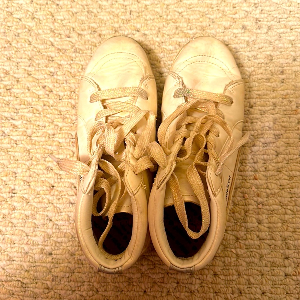 Girls metallic sneakers